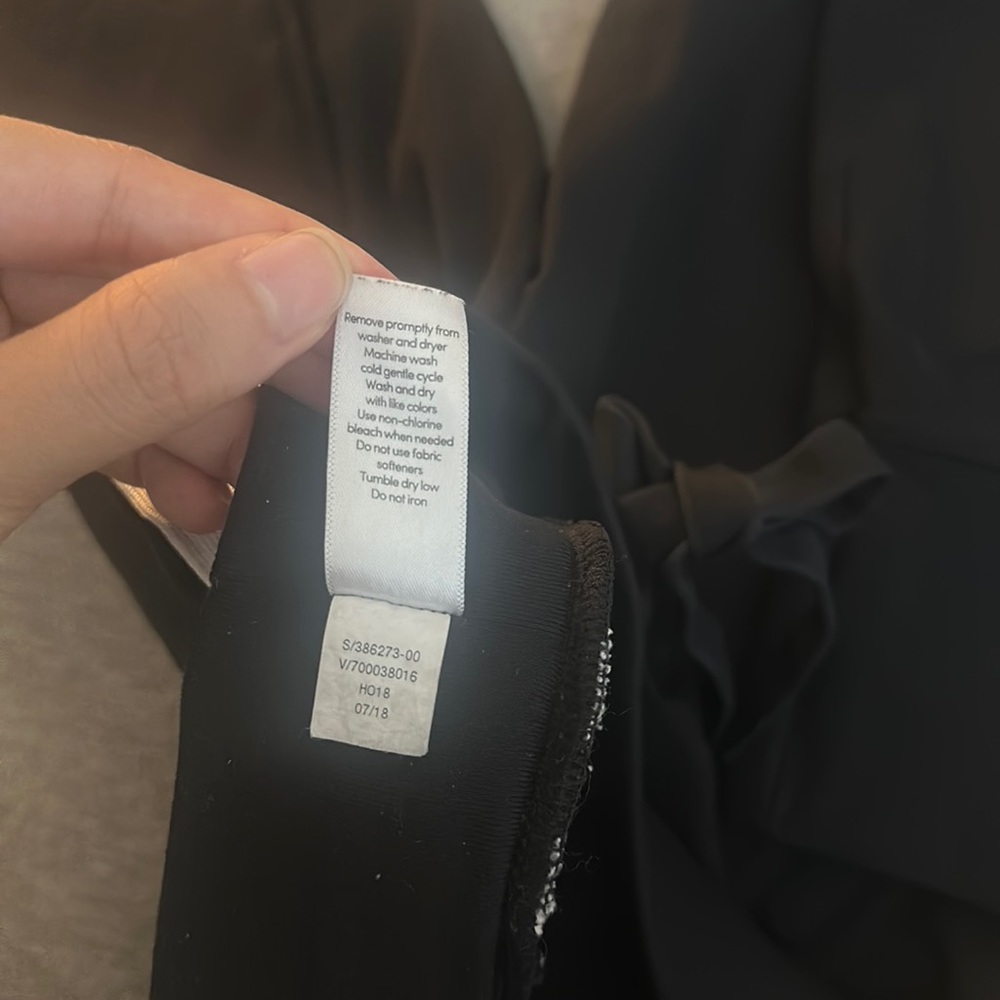 SOLD Athleta joggers in Size XXS - Picture 11 of 17